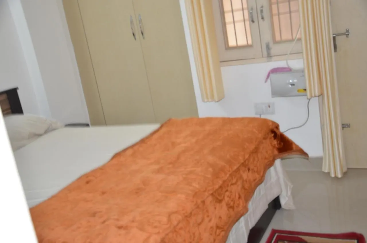 Bhagvati Bnb Homestay Apt Yeni Delhi Daire